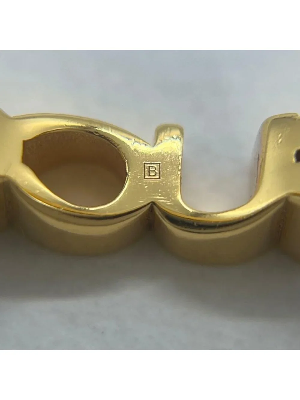 Gucci No 16: Logo Ring M Gold